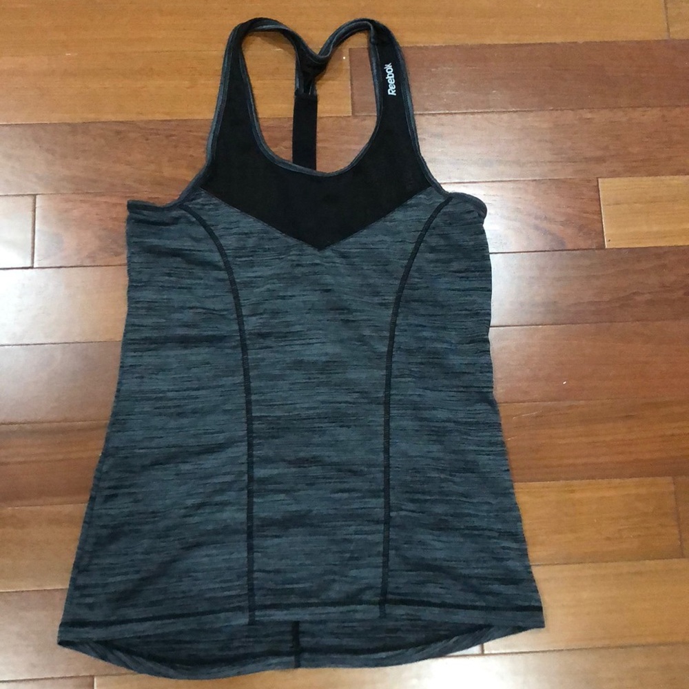 Reebok black and grey work out top. Mesh accents S